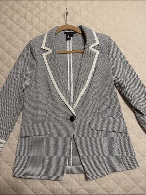 Peace of Cloth Black & White Houndstooth Single-Button Blazer